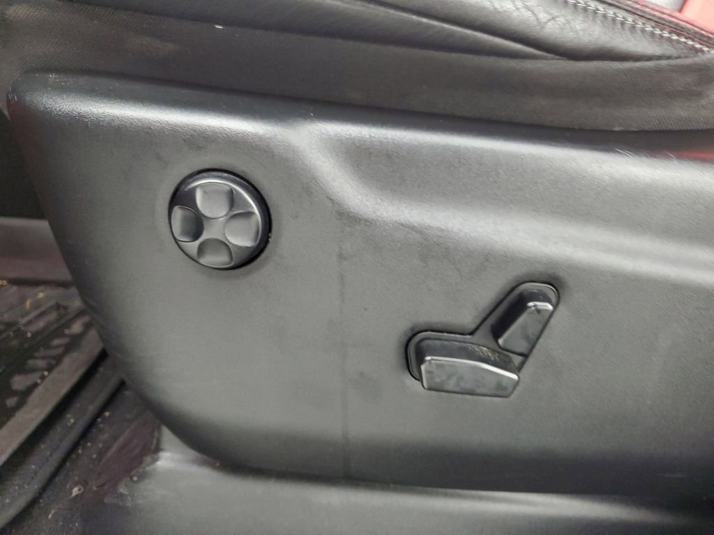 Used 2021 Jeep Grand Cherokee SRT image 32