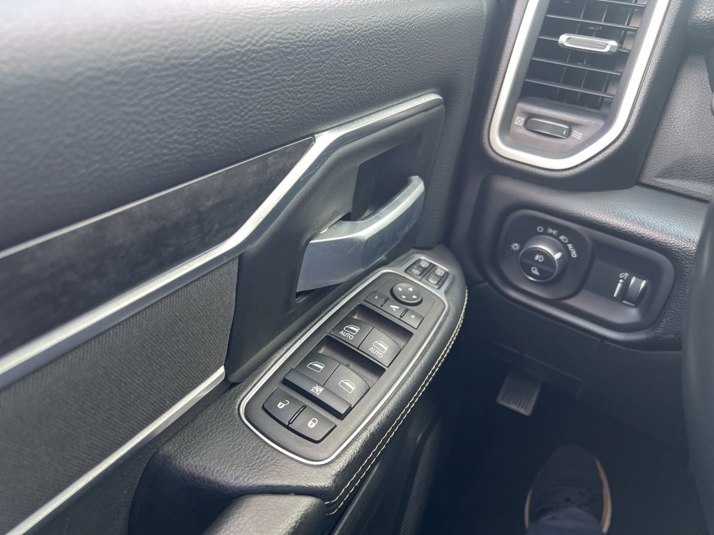 Used 2024 RAM 3500 Big Horn image 14