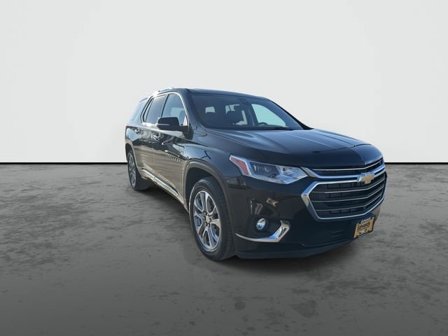 Used 2021 Chevrolet Traverse Premier image 2