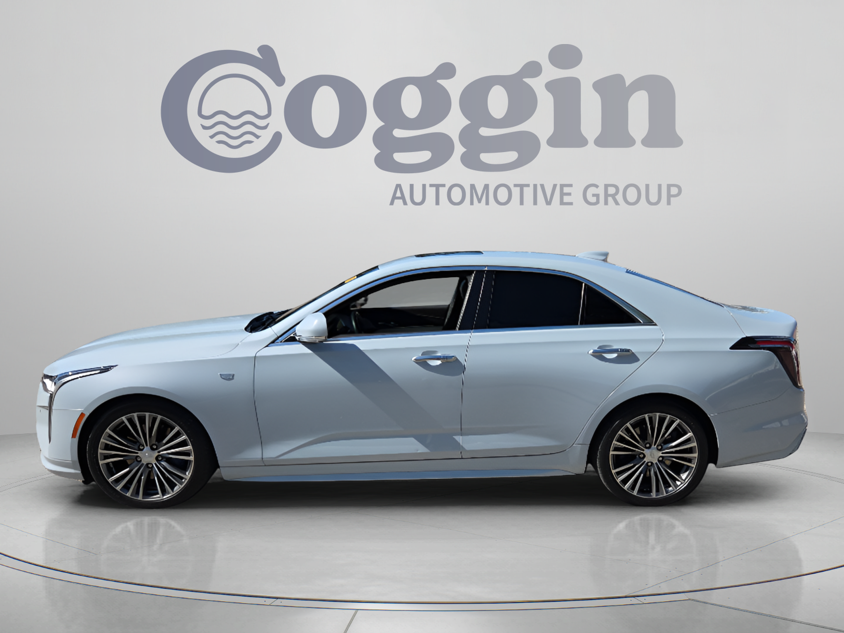 Used 2021 Cadillac CT4 Premium Luxury RWD image 2