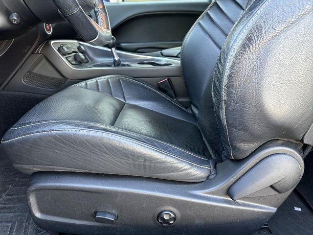 Used 2016 Dodge Challenger SRT w/ Technology Group RWD image 13