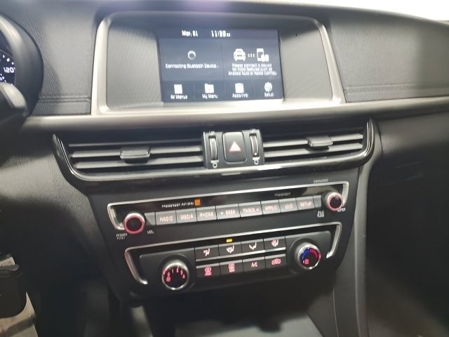 Used 2018 Kia Optima LX w/ 17" Alloy Wheels Package image 28