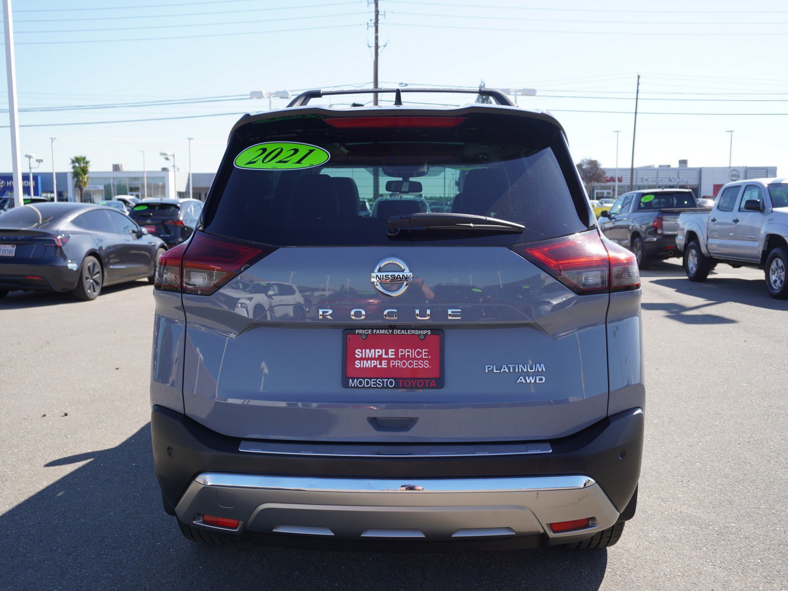 Used 2021 Nissan Rogue Platinum image 9