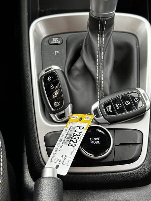 Certified 2025 Hyundai Venue SEL FWD image 27