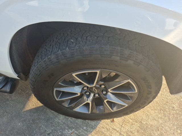 Used 2022 Chevrolet Tahoe Z71 w/ Luxury Package image 5