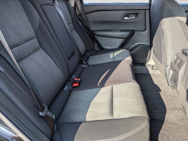 Used 2024 Nissan Rogue SV image 18