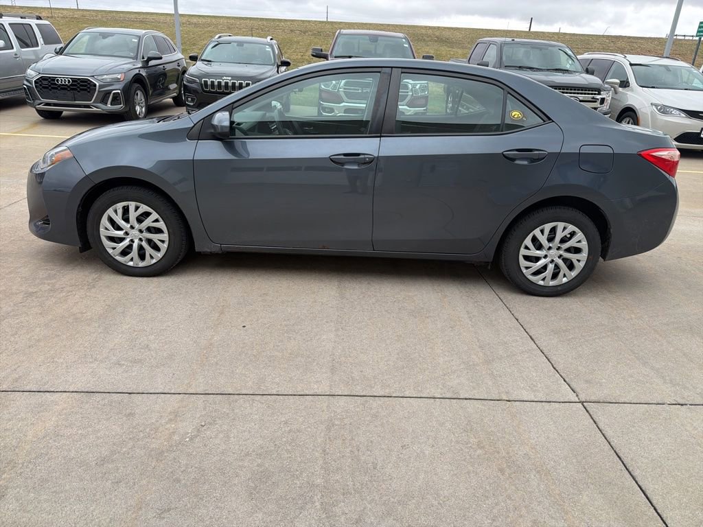 Used 2018 Toyota Corolla LE image 6