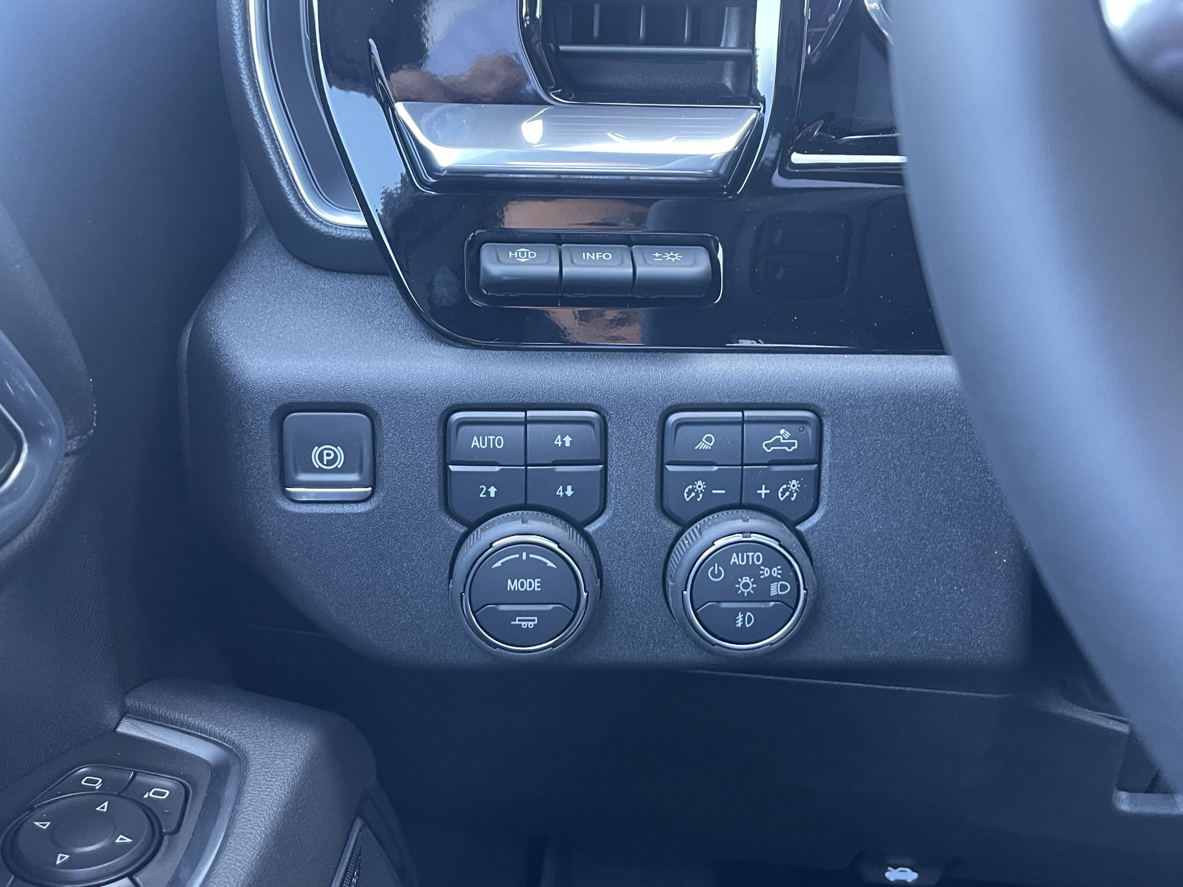 New 2025 Chevrolet Silverado 2500 High Country w/ Technology Package image 28