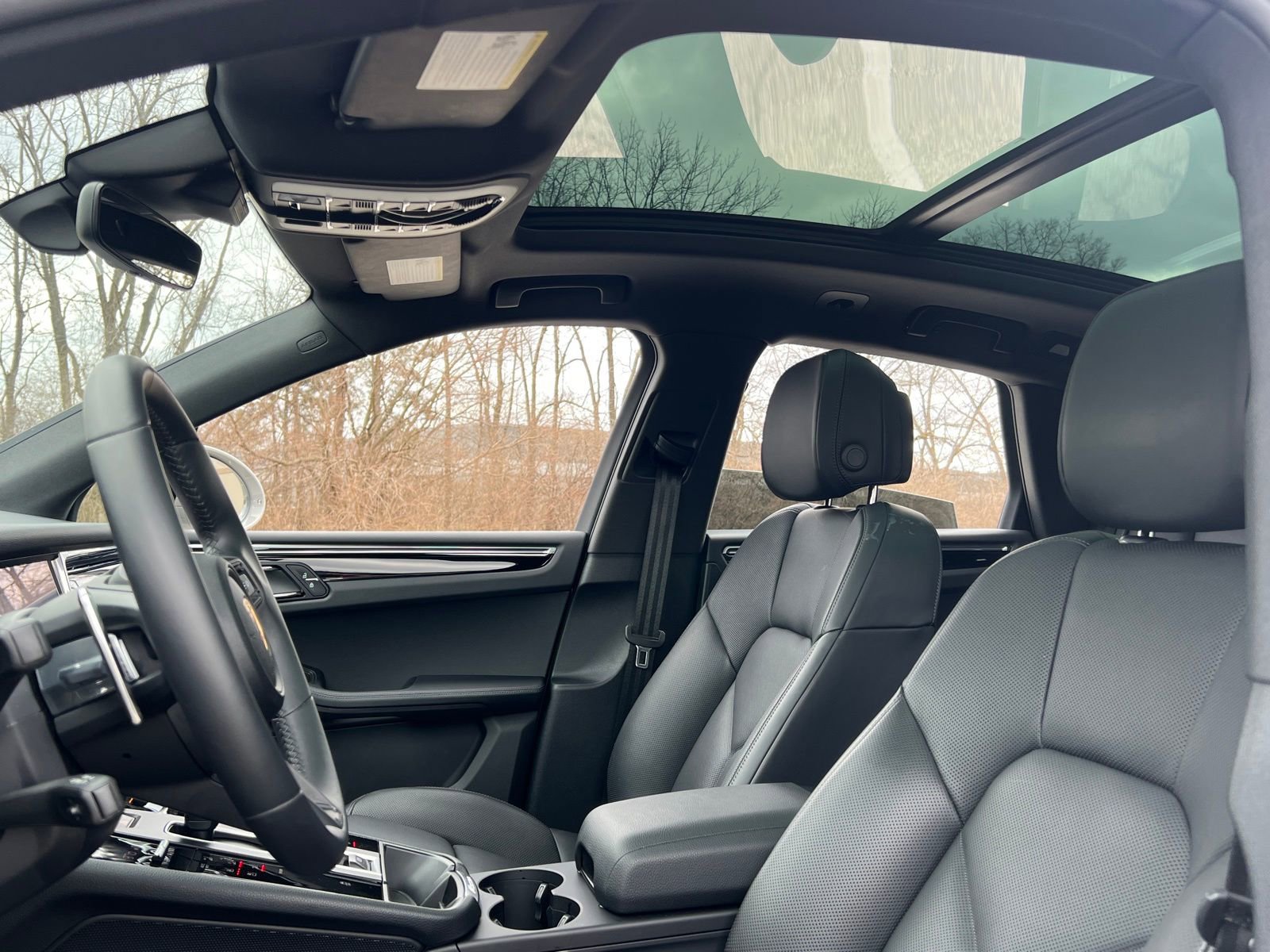 Certified 2025 Porsche Macan image 23