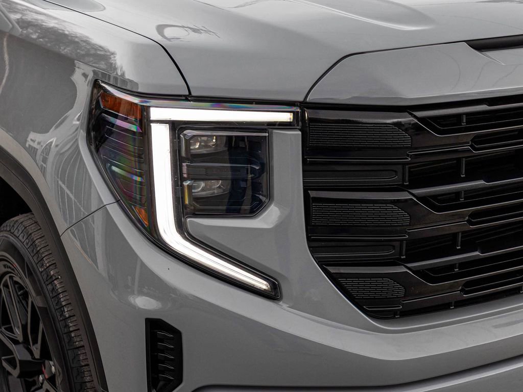 Used 2024 GMC Sierra 1500 Elevation w/ LPO, Elevation Black Package AWD/4WD image 33
