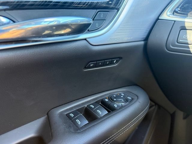 Used 2025 Cadillac XT6 Premium Luxury AWD/4WD image 11