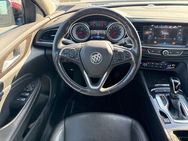 Used 2018 Buick Regal Essence w/ Driver Confidence Package #1 AWD/4WD image 20
