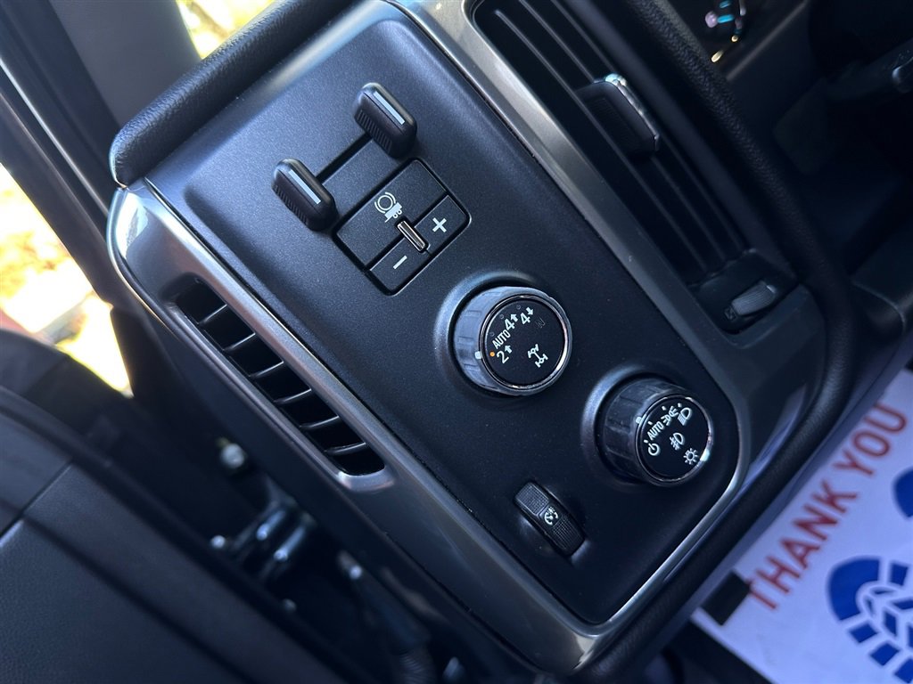 Used 2018 Chevrolet Silverado 1500 LT w/ All Star Edition image 41