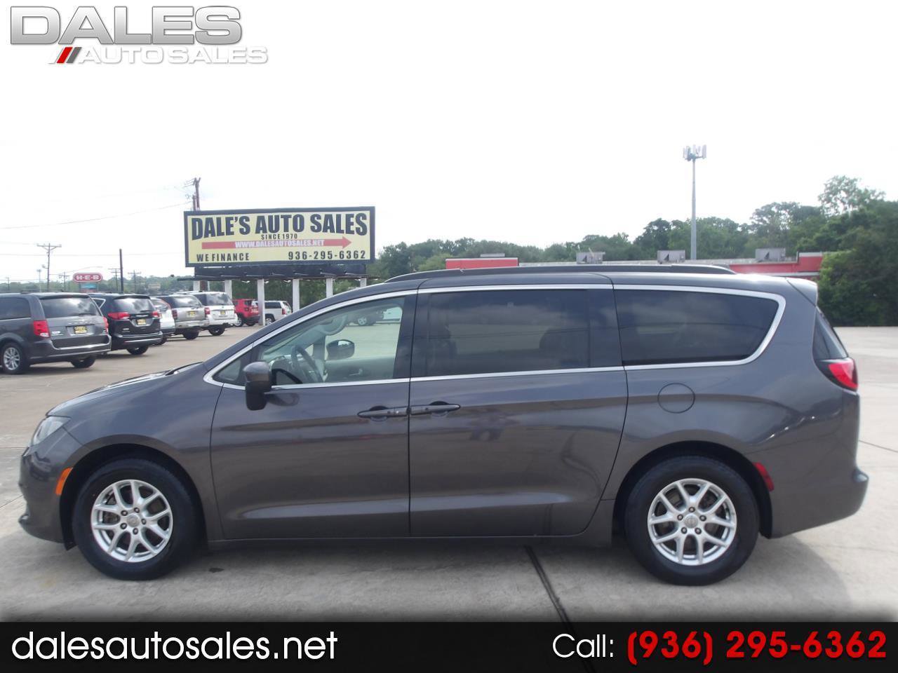 Used 2020 Chrysler Voyager Lxi FWD image 1