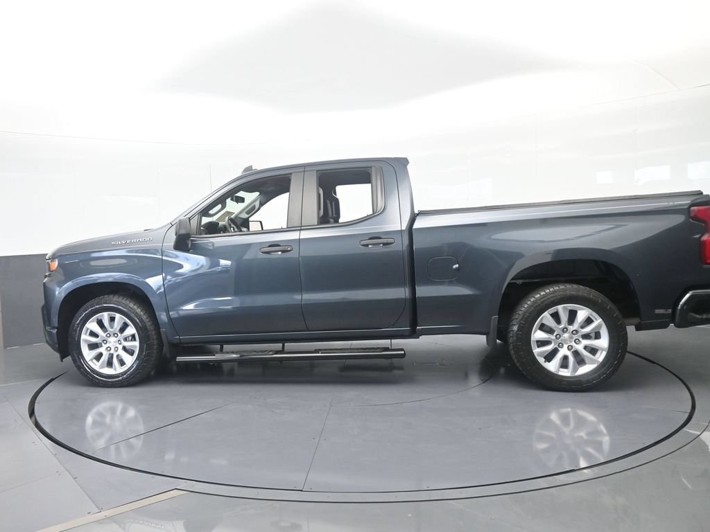 Used 2019 Chevrolet Silverado 1500 Custom w/ Custom Value Package RWD image 3