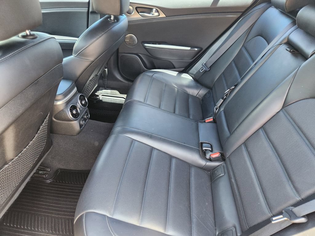Used 2018 Kia Stinger GT2 AWD/4WD image 28