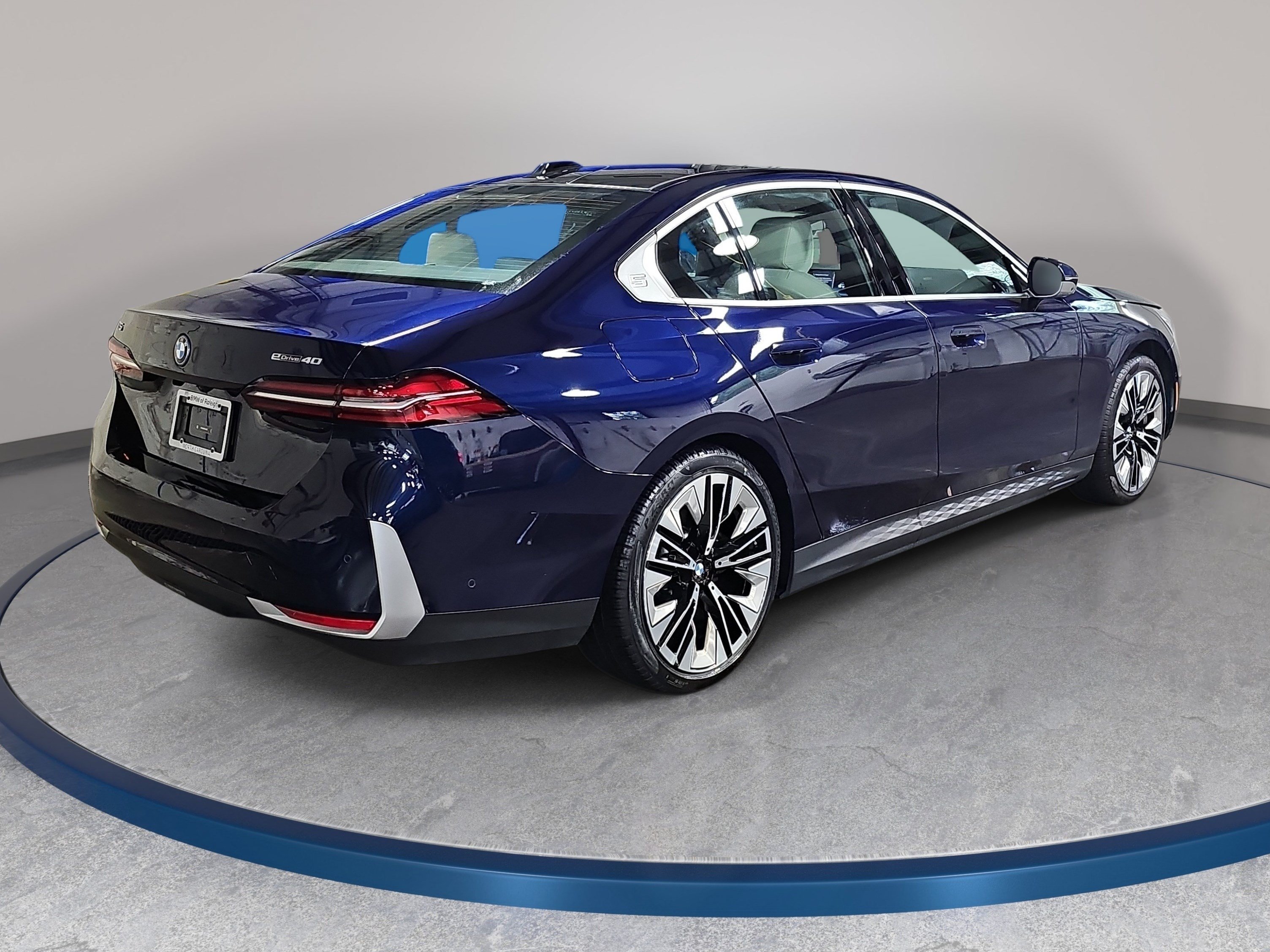 Certified 2026 BMW i5 eDrive40 RWD image 6