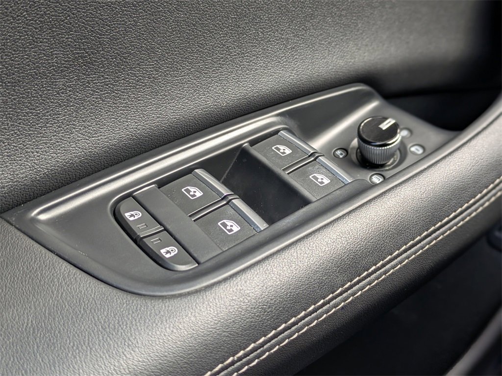 Used 2023 Audi Q8 Premium Plus image 27