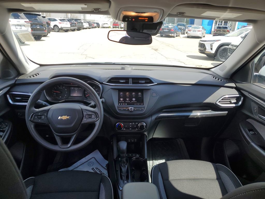 Used 2023 Chevrolet TrailBlazer LT image 25