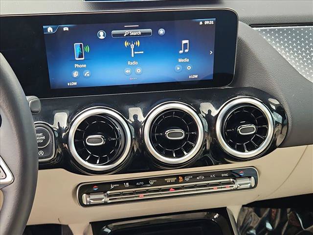 Used 2025 Mercedes-Benz GLA 250 4MATIC image 20