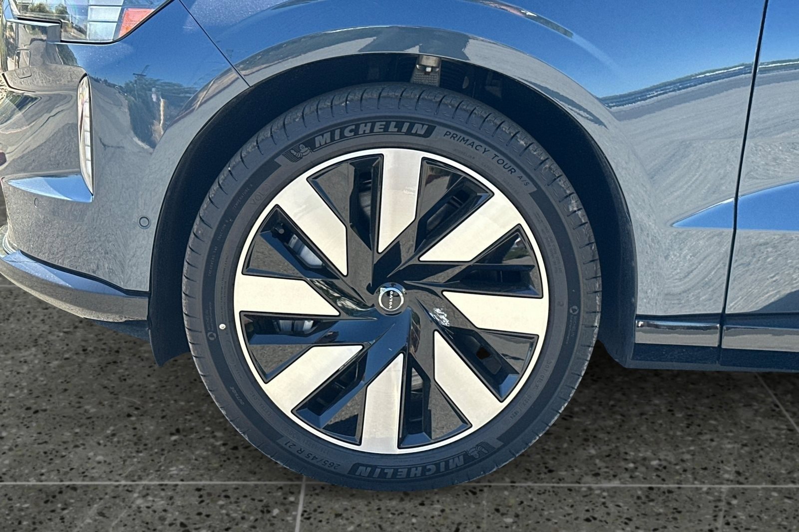 New 2025 Volvo EX90 Ultra image 11