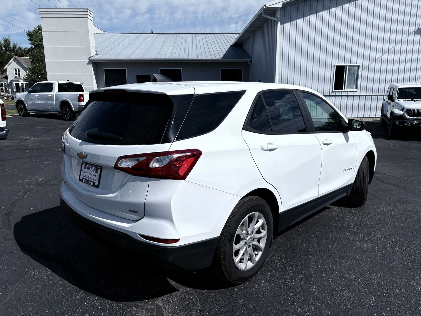 Used 2020 Chevrolet Equinox LS w/ LS Convenience Package image 5