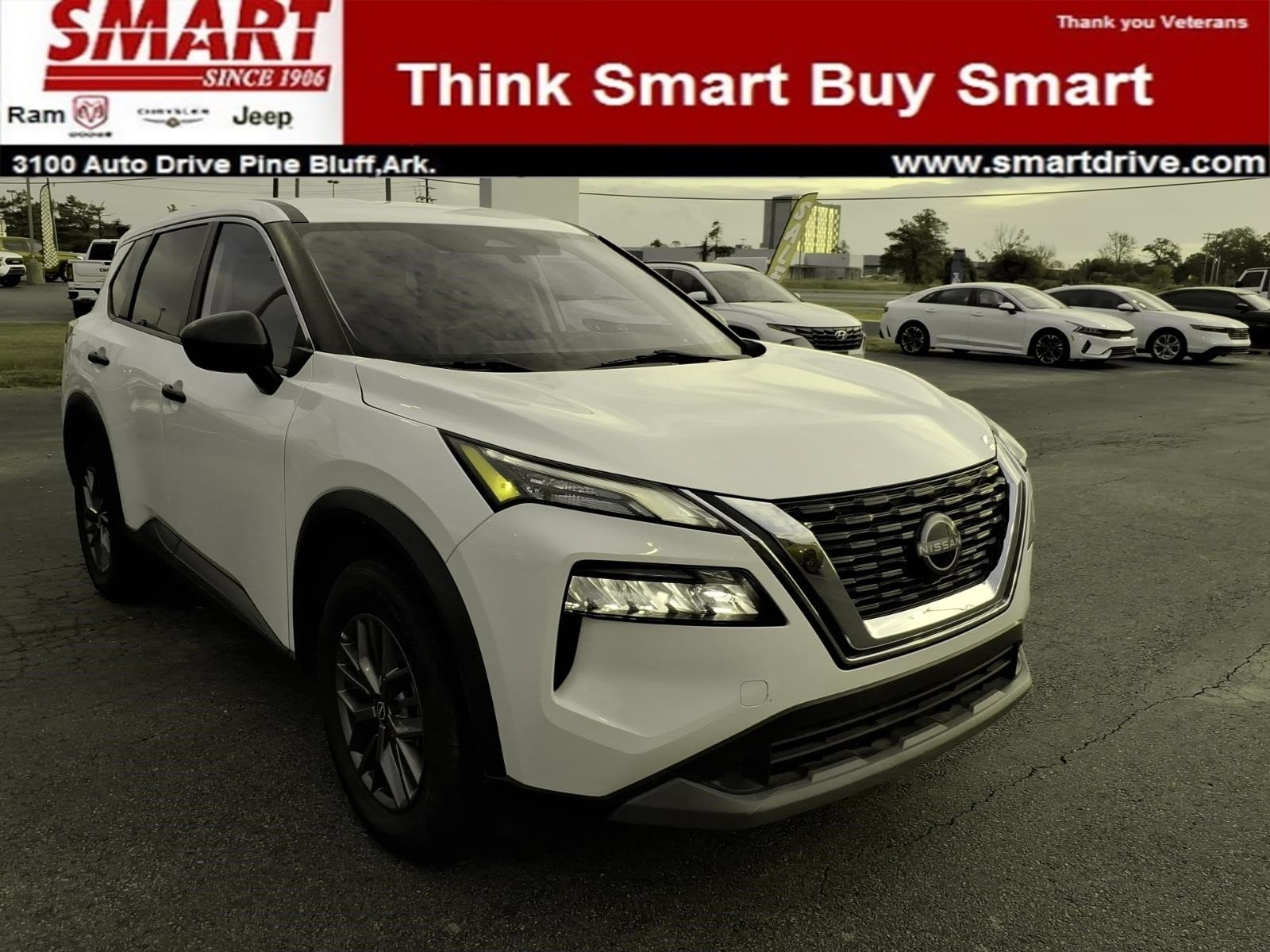 Used 2022 Nissan Rogue S AWD/4WD image 1