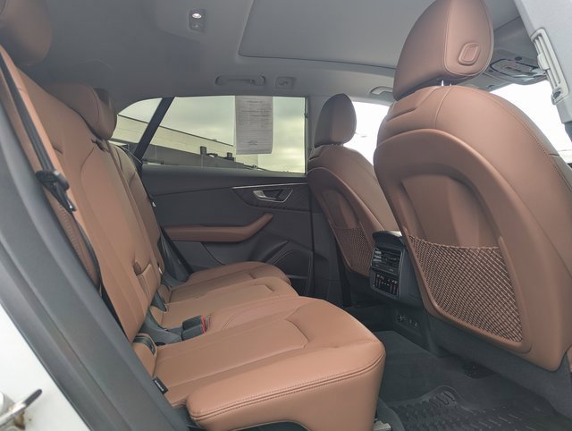 Used 2022 Audi Q8 Premium Plus w/ Premium Plus Package image 31