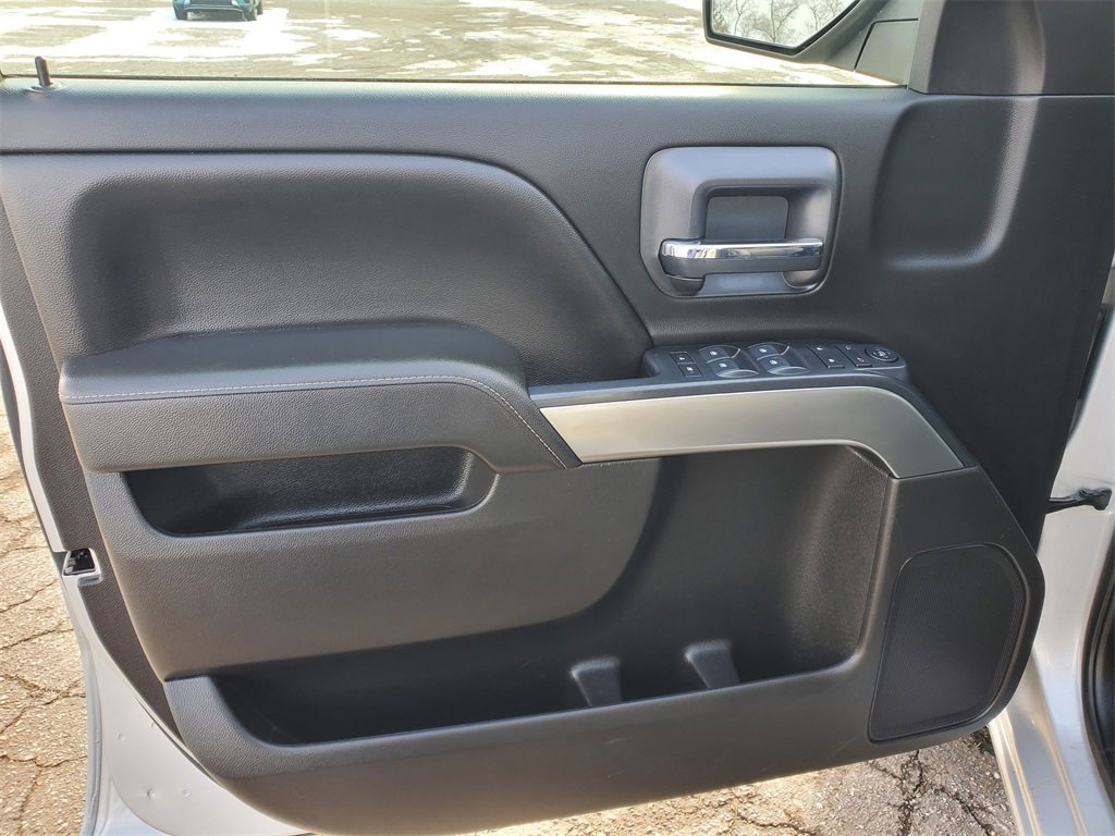 Used 2018 Chevrolet Silverado 1500 LT w/ All Star Edition image 8