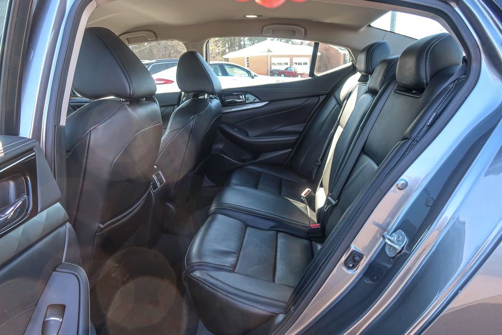 Used 2023 Nissan Maxima SV w/ Floor Mat Group image 21
