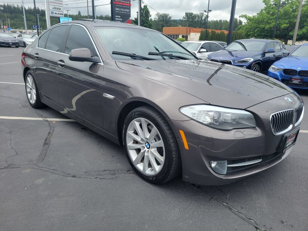 Used 2013 BMW 528i xDrive Sedan AWD/4WD image 3