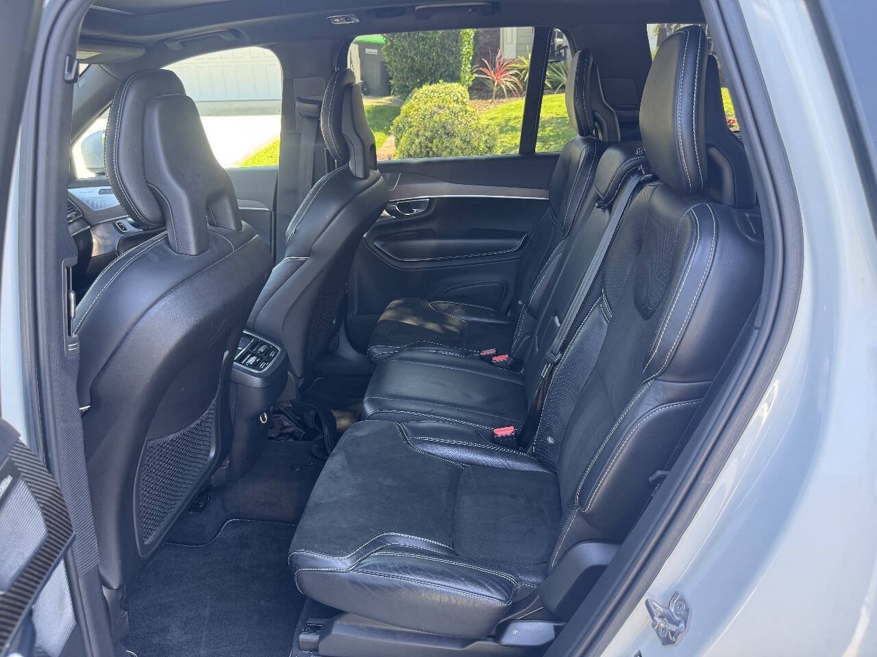 Used 2018 Volvo XC90 T6 R-Design w/ Convenience Package AWD/4WD image 10