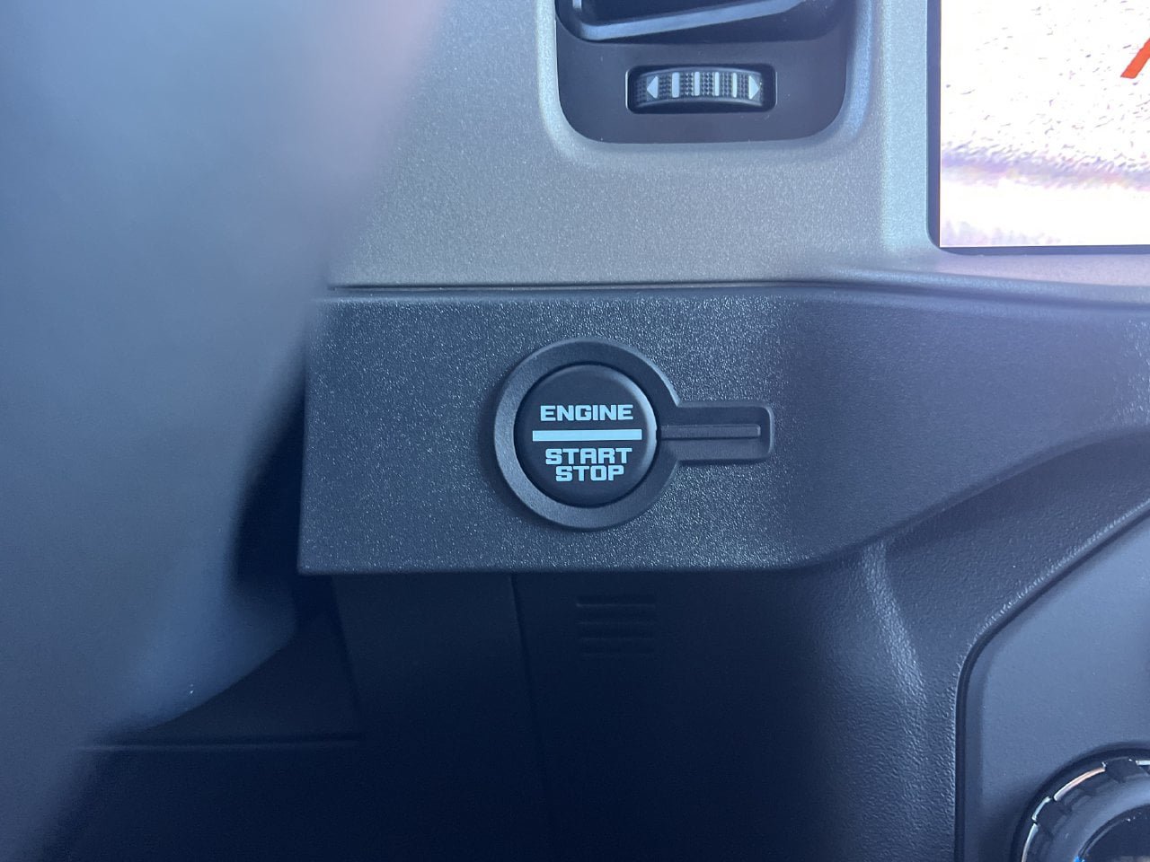 New 2026 Ford Bronco Outer Banks AWD/4WD image 6