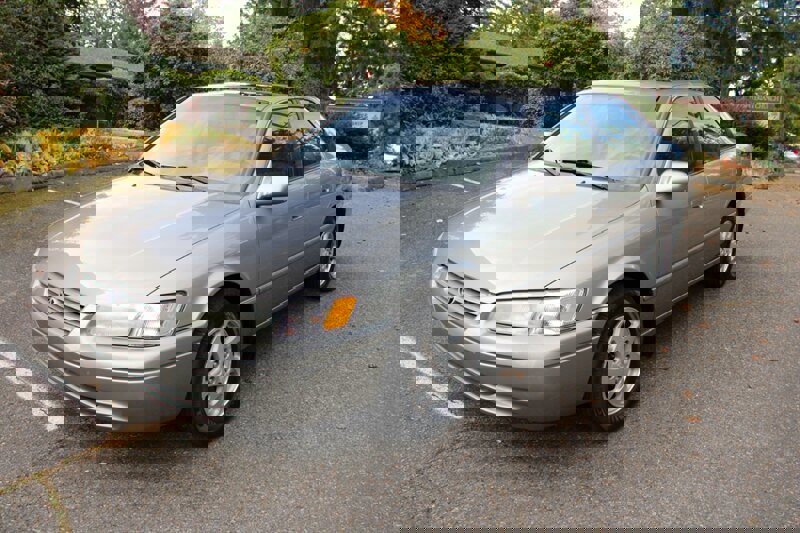 Used 1999 Toyota Camry XLE