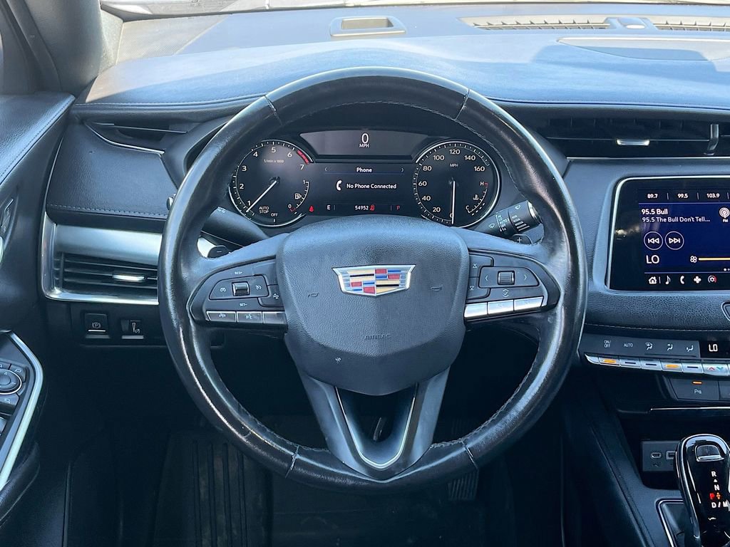 Used 2022 Cadillac XT4 Premium Luxury w/ Safety Alert Package FWD image 11