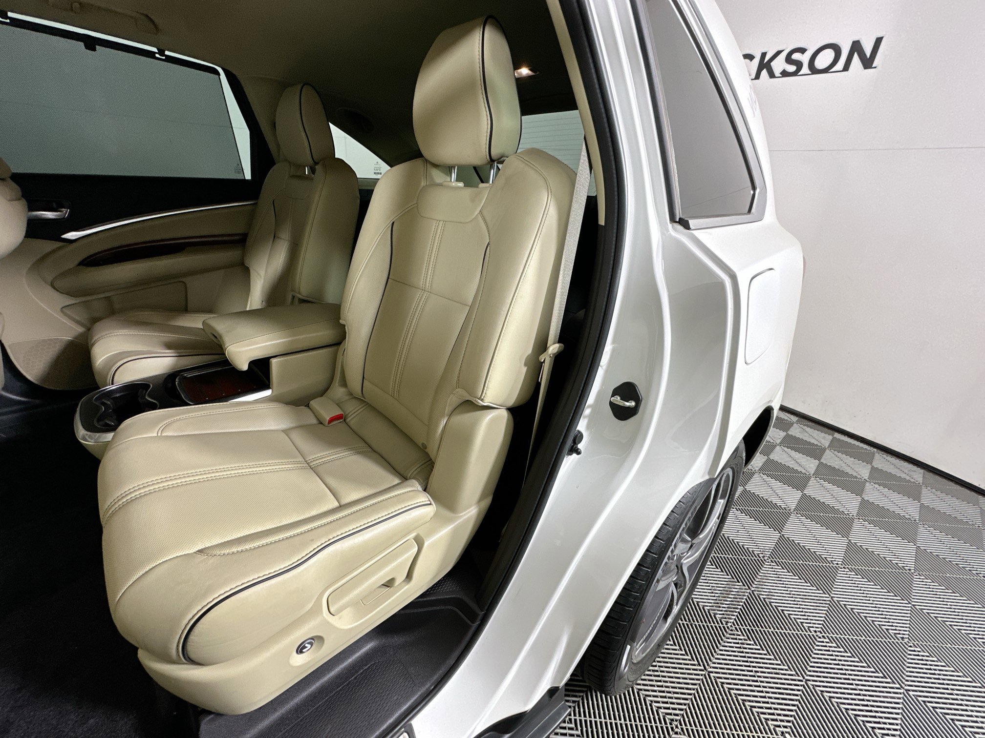 Used 2018 Acura MDX FWD w/ Advance Package image 26