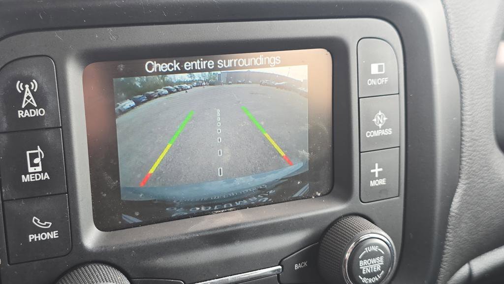 Used 2015 Jeep Renegade Trailhawk w/ Premium Leather Group image 21