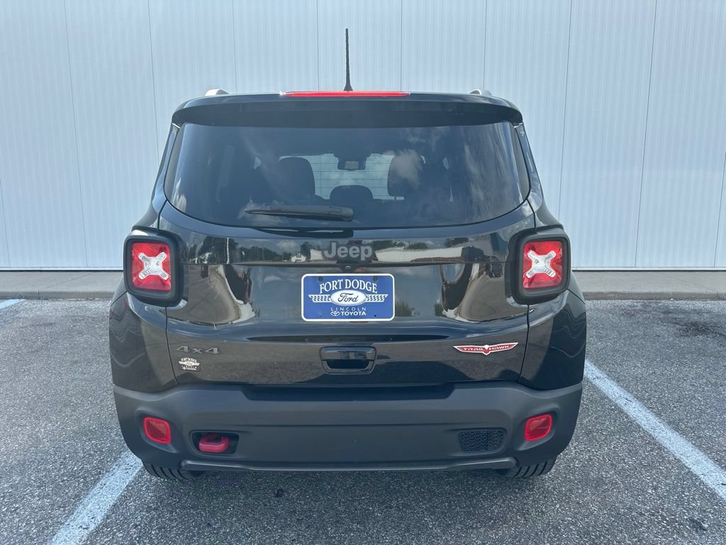 Used 2022 Jeep Renegade Trailhawk AWD/4WD image 6