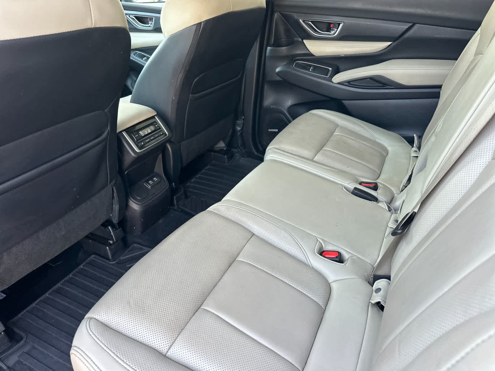 Used 2020 Subaru Ascent Limited w/ Technology Package AWD/4WD image 5