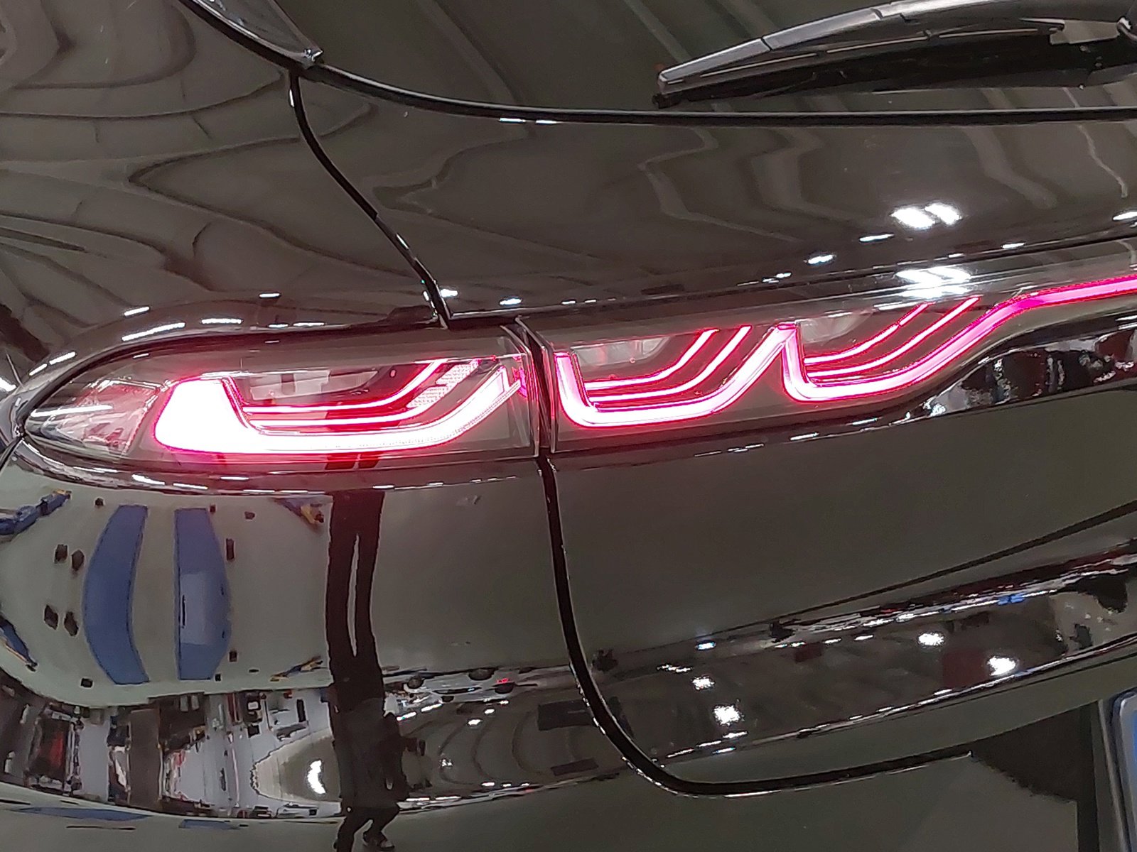 Used 2025 Alfa Romeo Tonale w/ Premium Package image 36