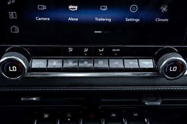 Used 2024 Chevrolet Colorado LT w/ LT Convenience Package image 20