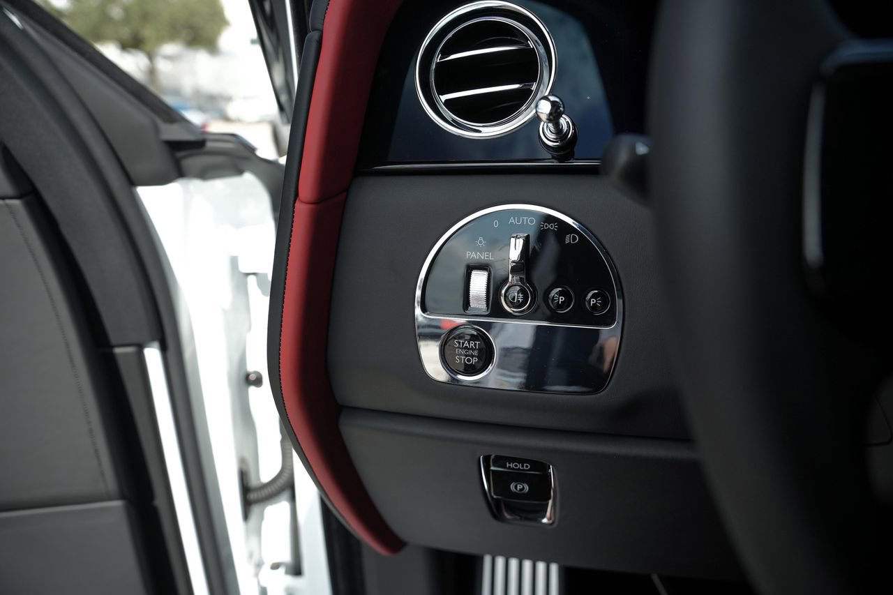 New 2026 Rolls-Royce Cullinan image 29