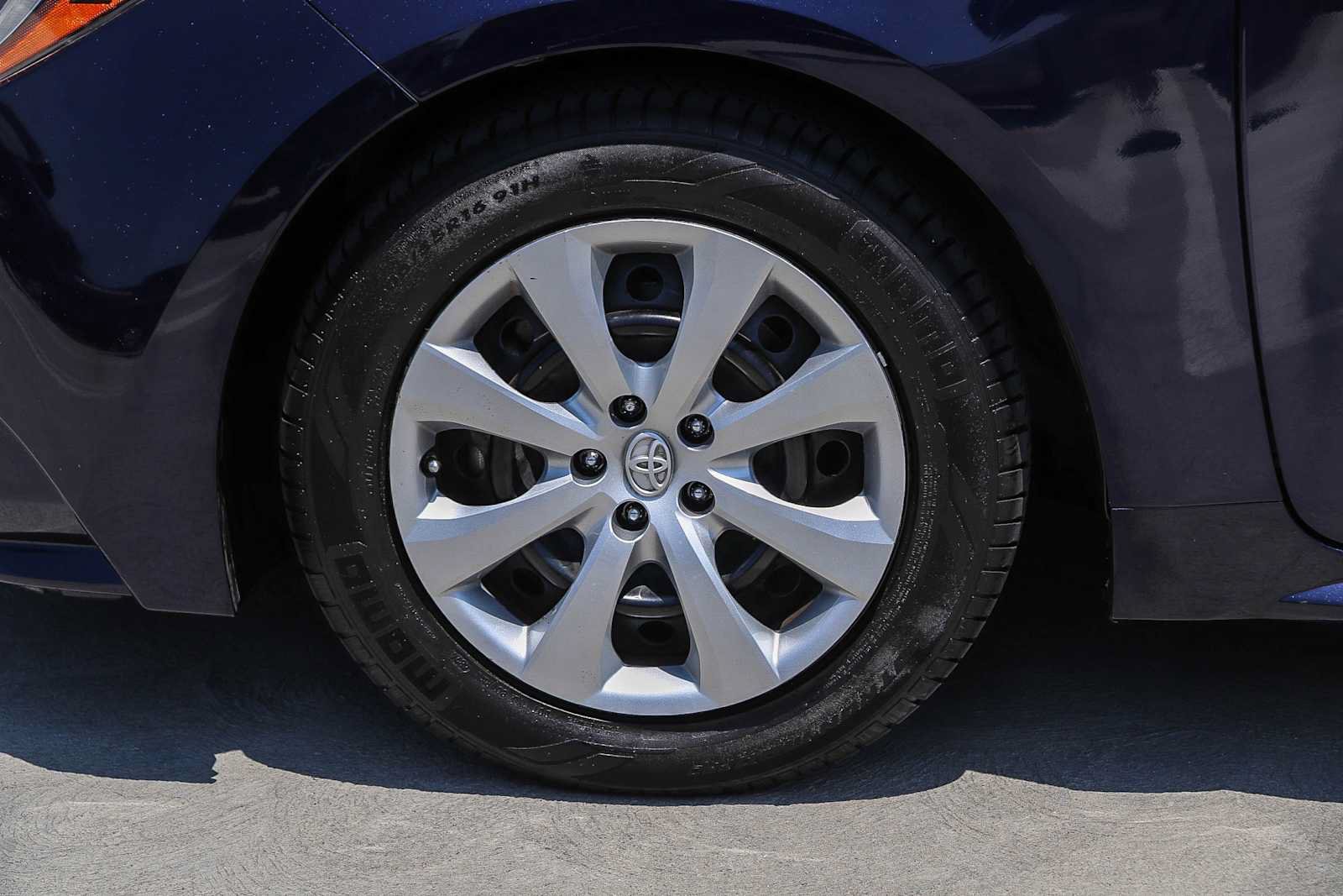 Used 2023 Toyota Corolla LE FWD image 11
