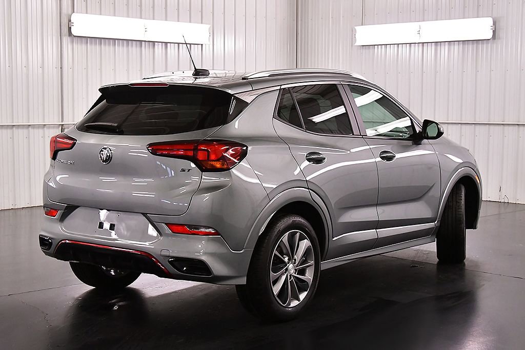 Used 2023 Buick Encore GX Select w/ Sport Touring Package FWD image 7