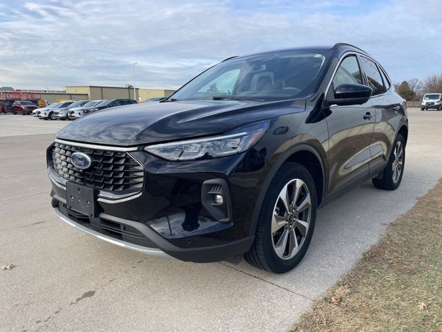 Used 2024 Ford Escape Platinum image 7