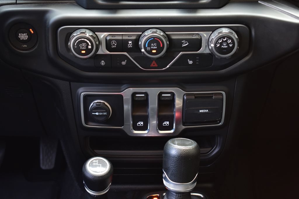 Used 2020 Jeep Wrangler Sport AWD/4WD image 32