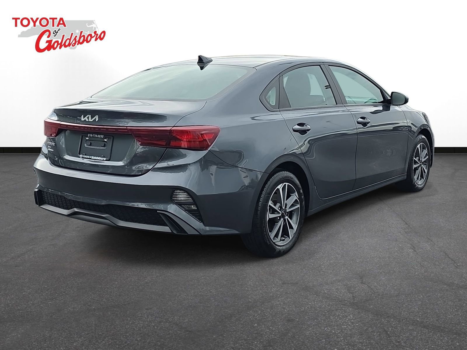 Used 2024 Kia Forte LXS FWD image 5