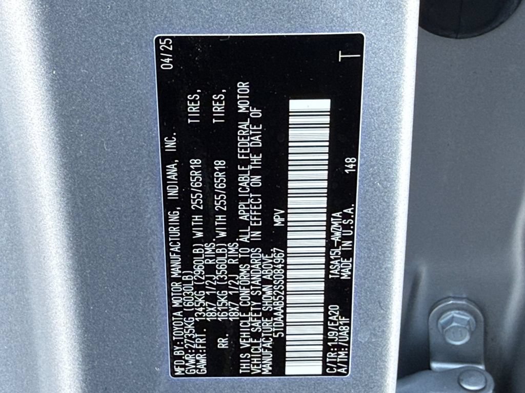 Used 2025 Toyota Grand Highlander AWD image 27