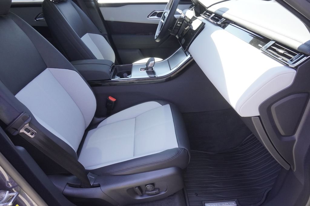 New 2026 Land Rover Range Rover Velar Dynamic SE image 23