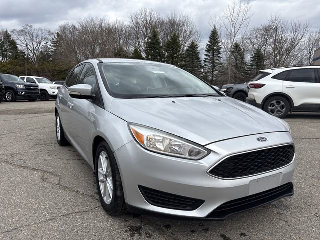Used 2017 Ford Focus SE w/ SE Winter Package image 12